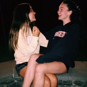 Meet your Posher, Makena